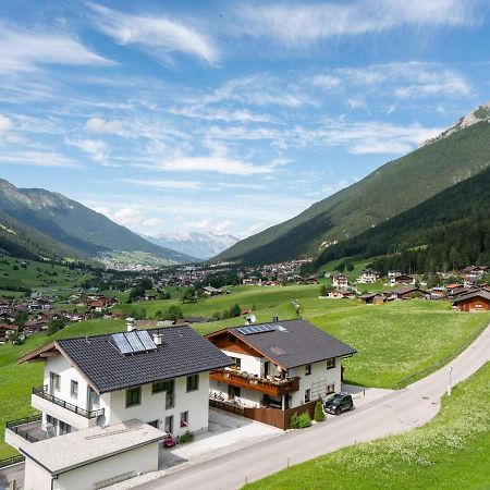 Lovely Apartment In Neustift Im Stubaital With Mountain View Esterno foto